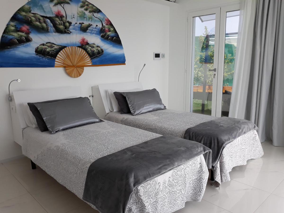 Villa Luxury Paradise Suites 살로브레나 외부 사진