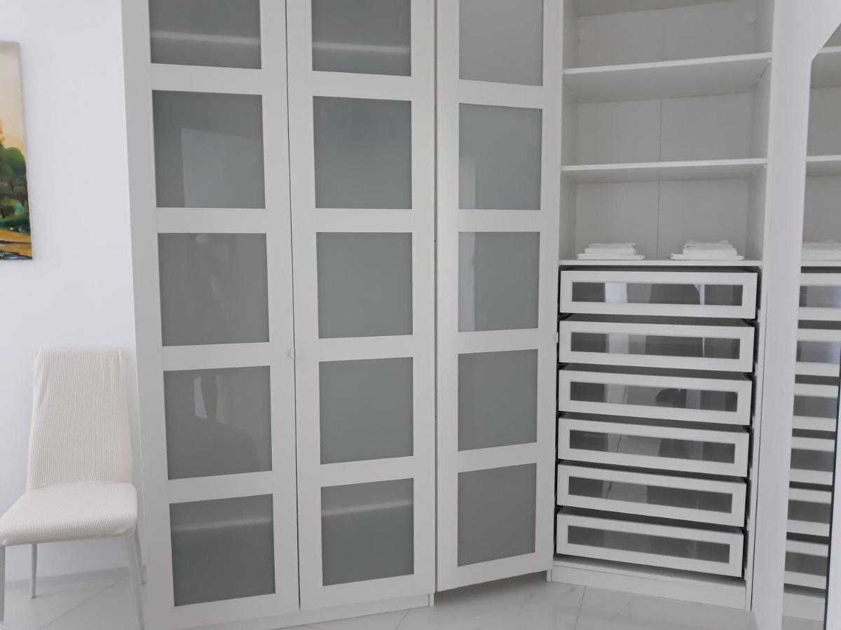 Villa Luxury Paradise Suites 살로브레나 외부 사진