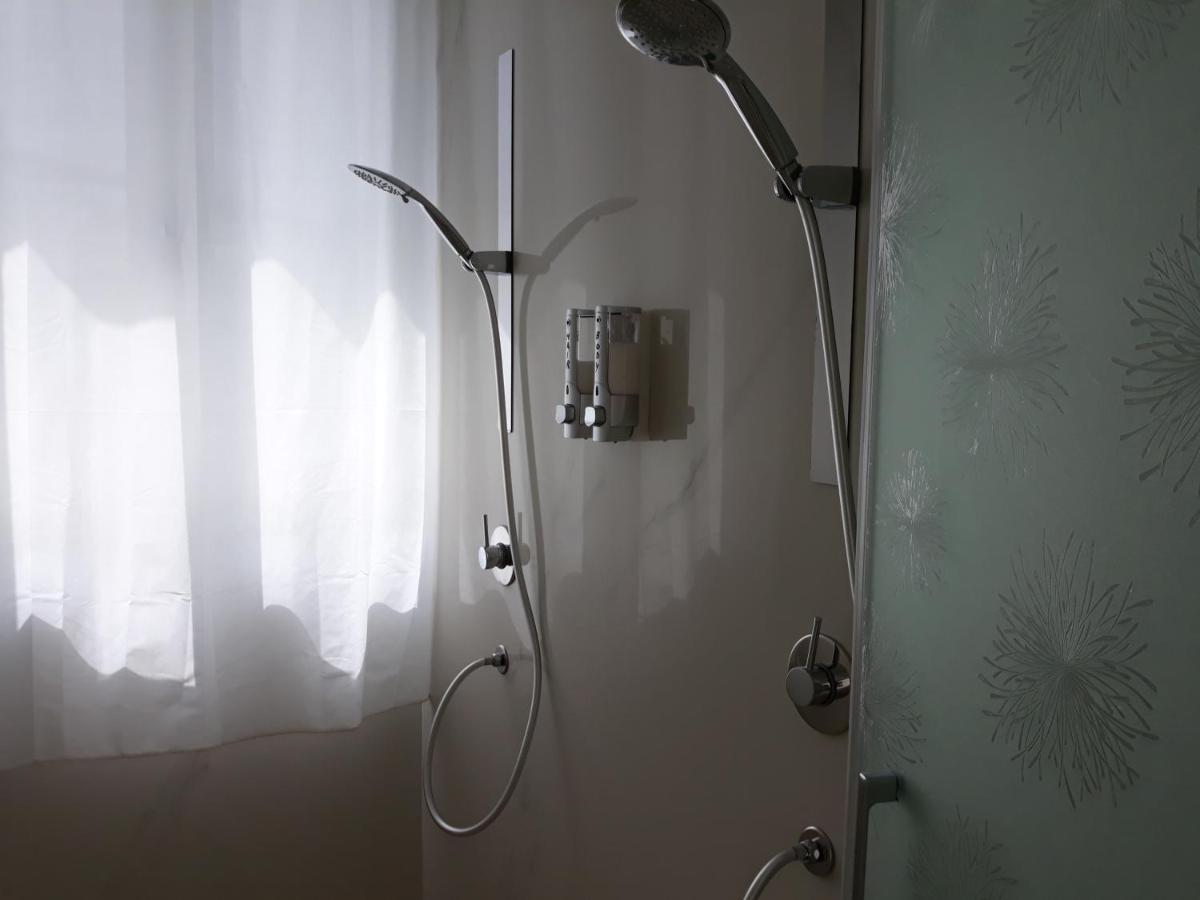 Villa Luxury Paradise Suites 살로브레나 외부 사진