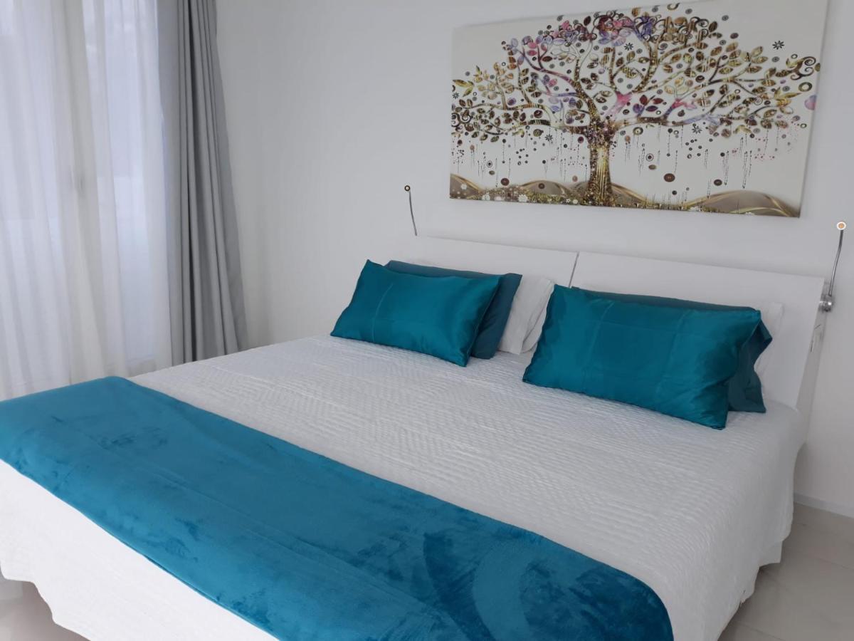 Villa Luxury Paradise Suites 살로브레나 외부 사진