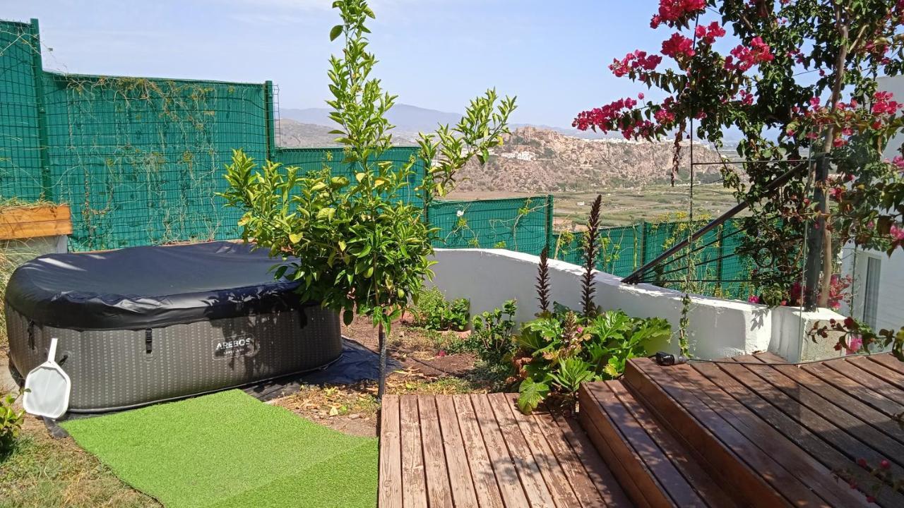 Villa Luxury Paradise Suites 살로브레나 외부 사진