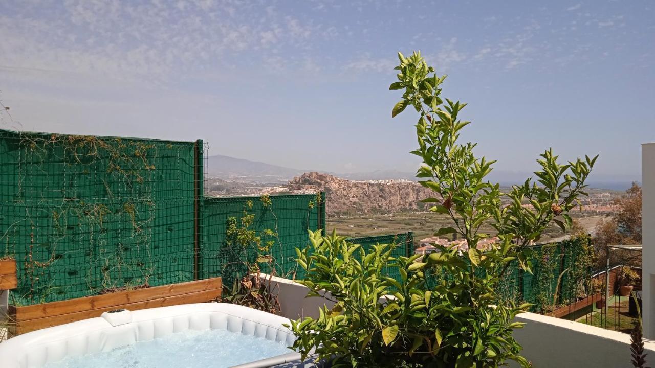 Villa Luxury Paradise Suites 살로브레나 외부 사진